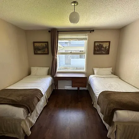 Island West Resort-Motel-2